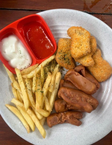 Kentang Goreng + Sosis
